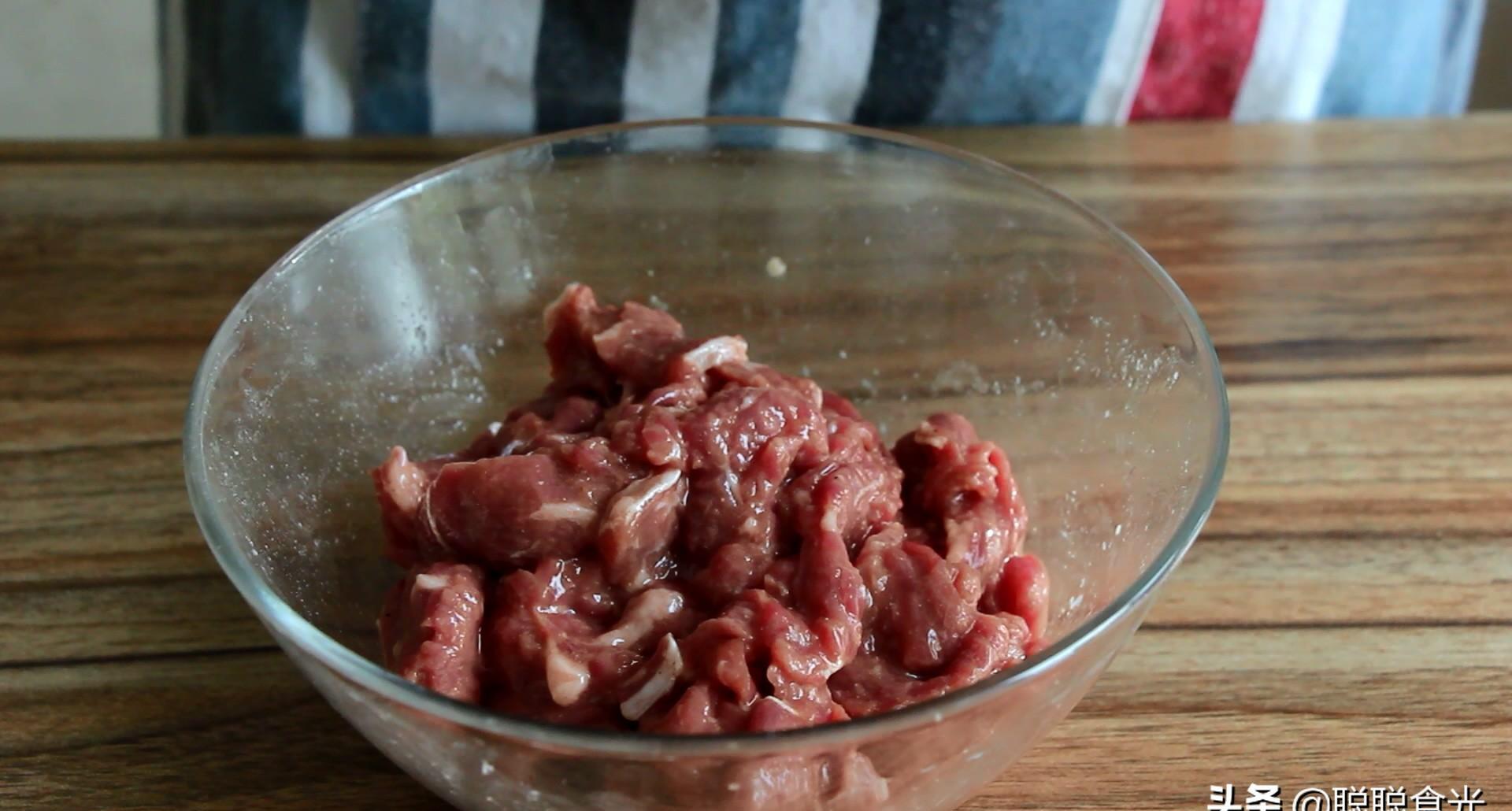 水煮牛肉的做法_牛肉水煮_牛肉水煮怎么能变嫩